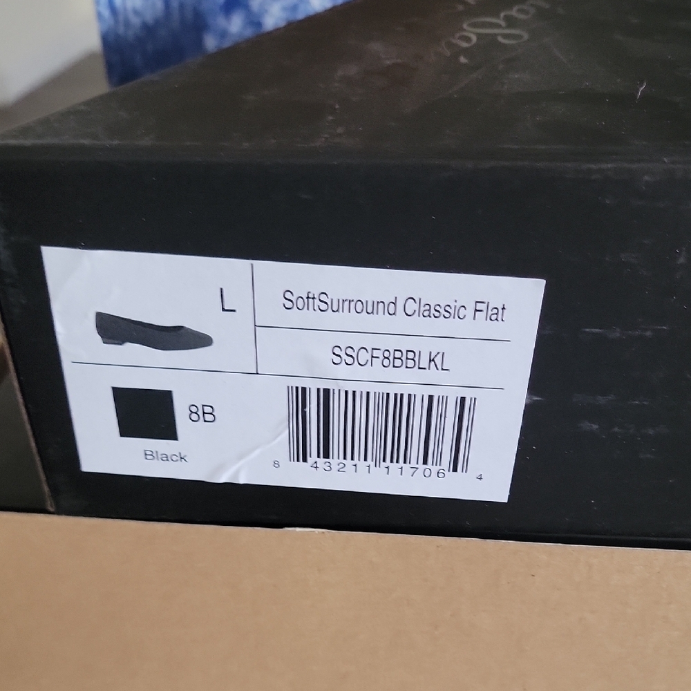 Classic Black Women's Loafers - Picture 4 of 6